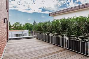Hochwertige Stadtwohnung mit großer Dachterrasse!