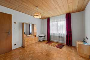 *Baindt* Einfamilienhaus in ruhiger Wohnlage mit schönem Gartengrundstück und Doppelgarage – Ravensburg (Kreis) – Vorschaubild 13