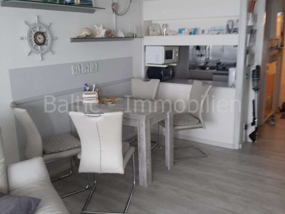 Immobilie in Sierksdorf - Schöne 2,5-Zimmerwohnung mit traumhaftem Weitblick!
Mit bestehender Ferienvermietung, ca. 12 TEUR.  - Bild 1