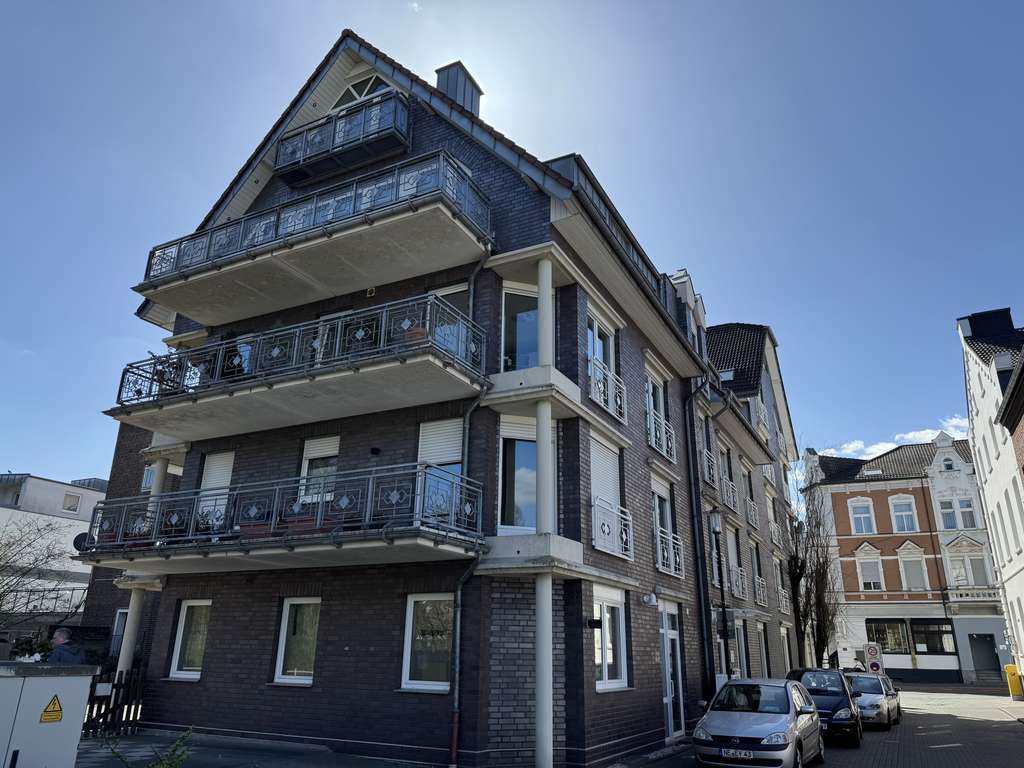 Außergewöhnliche, lichtdurchflutete exklusive 5-Zimmer-Maisonettewohnung in Grevenbroich - Stadtpark