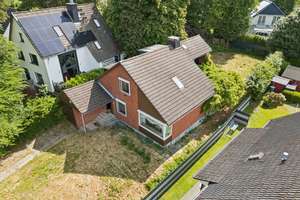 Großzügiges Einfamilienhaus mit großem Grundstück in bester Lage von Hamburg-Jenfeld – Die vollständige Adresse der Immobilie erhältst du vom Anbieter., 22043 Jenfeld, Hamburg – Vorschaubild 2