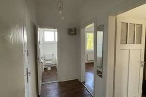 SINGLE-NEST MIT POTENZIAL ZUM PERSÖNLICHEN WOHNTRAUM - 2 Zimmer in WI-Erbenheim zu mieten – Krautgartenstr. 18a, 65205 Erbenheim, Wiesbaden – Vorschaubild 3