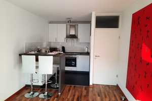 Ruhige 2-Zimmer-Wohnung mit sonnigem Südbalkon und Blick ins Grüne in Schwabing-West – von privat  – Destouchesstraße 0, 80796 München – Vorschaubild 3
