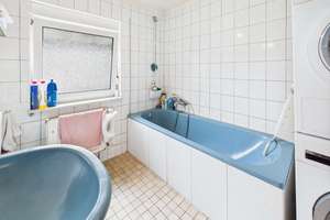 Zweifamilienhaus mit individuellem Charme und großem Entwicklungspotenzial in Echzell – Die vollständige Adresse der Immobilie erhältst du vom Anbieter., 61209 Echzell – Vorschaubild 9