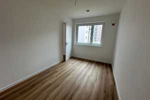 Mit WBS 140 - Erstbezug im Neubau - modern geschnittene 3 Zimmer Wohnung sucht Sie! – Anne-Frank-Straße 6, 12524 Berlin – Vorschaubild 4