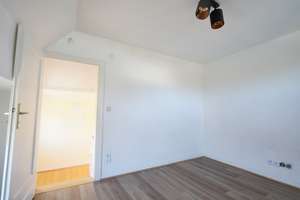 Familienfreundliches saniertes Einfamilienhaus in Oberschelden – Die vollständige Adresse der Immobilie erhältst du vom Anbieter., 57080 Oberschelden, Siegen – Vorschaubild 29