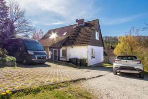 Reizvolles Sanierungsobjekt in traumhafter Lage von Oerlinghausen! – Die vollständige Adresse der Immobilie erhältst du vom Anbieter., 33813 Oerlinghausen – Vorschaubild 2