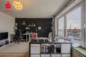 Zentral und dennoch herrlich ruhig: Freie 1-Zimmer-Wohnung mit tollem Ausblick