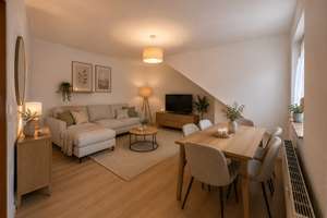 Frisch renovierte 2-Zimmer-Wohnung
mit großem Balkon
Einzug ab 01.07. möglich – Pfaffenäckerweg 12, 74589 Satteldorf – Vorschaubild 1