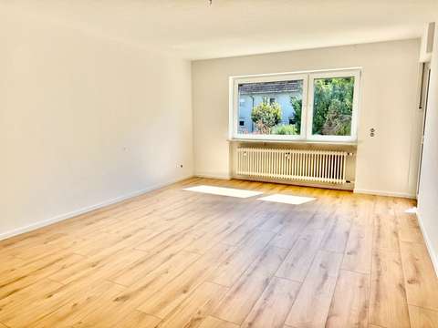 Hot Erstbezug! Neu renovierte 3-Raum-Wohnung mit Südbalkon