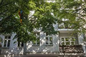 Bezugsfrei ab 2028: Altbau-Apartment im Gartenhaus, 4. OG – Die vollständige Adresse der Immobilie erhältst du vom Anbieter., 10409 Prenzlauer Berg, Berlin – Vorschaubild 2