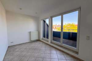 Bezugsfreie 2-Zimmer-Dachgeschosswohnung mit Terrasse und klassischen Stuckdetails – Die vollständige Adresse der Immobilie erhältst du vom Anbieter., 4275 Südvorstadt, Leipzig – Vorschaubild 5