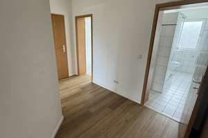renovierte Wohnung in zentraler Lage mit Balkon – Ostring 50, 46238 Batenbrock, Bottrop – Vorschaubild 4