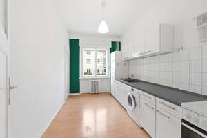 Bezugsfreie Hochparterre-Wohnung mit Loggia in grünem Westend – Die vollständige Adresse der Immobilie erhältst du vom Anbieter., 14052 Westend, Berlin – Vorschaubild 4