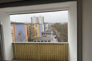Moderne 3-Zimmerwohnung mit EBK, Balkon, TG und neuem Duschbad – Isarstr. 26, 93057 Reinhausen, Regensburg – Vorschaubild 7