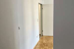 Attraktive, modernisierte 1,5-Zimmer-Wohnung mit EBK in Regensburg – Schönwerthstraße 4, 93049 Westenviertel, Regensburg – Vorschaubild 5