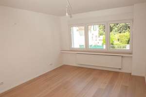 Erstbezug nach Sanierung! Helle 3 Zimmerwohnung mit Balkon in Marienburg! – Andernacherstr. 6, 50968 Marienburg, Köln – Vorschaubild 4