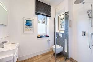 Wohntraum auf 2 Etagen: Maisonettewohnung mit Garten und stilvollem Design – Die vollständige Adresse der Immobilie erhältst du vom Anbieter., 22359 Volksdorf, Hamburg – Vorschaubild 12