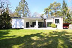 Exklusiv & hochwertig saniert | Bezugsfrei | Bungalow in Bestlage von Wannsee mit großem Potenzial – Die vollständige Adresse der Immobilie erhältst du vom Anbieter., 14109 Wannsee, Berlin – Vorschaubild 2