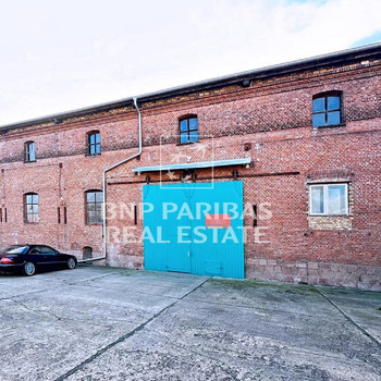 Kaltlagerhalle unweit der BAB 14