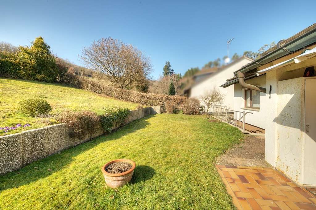 Immobilie in Selbach (Sieg) - Gepflegtes Familienhaus in Selbach/Sieg mit toller Aussicht in die Natur - Bild 4