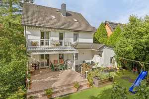 Freistehendes Ein-/Dreifamilienhaus auf großem Grundstück in Ratingen-Mitte – Mettmann (Kreis) – Vorschaubild 1