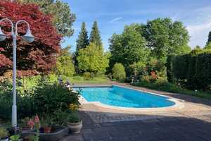 Kirchhörde/Löttringhausen ! Komfortables Einfamilienhaus mit Pool, Sauna, parkähnliches Grundstück !
