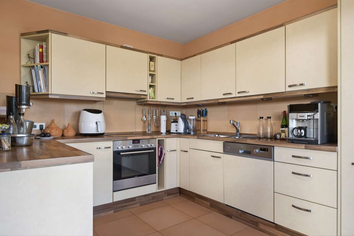 Immobilie in Straubenhardt - Ihr Familienzuhause in Ottenhausen - Gepflegtes Einfamilienhaus mit großer Terrasse - Bild 3