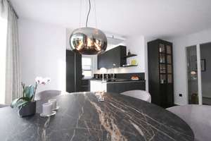 BUCHBERGER Immobilien „Provisionsfrei“ 4 Zimmer-Maisonette-Wohnung mit 2 Bäder, Terrasse und Garten – Die vollständige Adresse der Immobilie erhältst du vom Anbieter., 81827 Waldtrudering, München – Vorschaubild 2