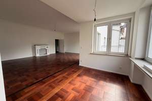 Charmante und großzügige 3-Zimmer-Altbauwohnung mit Balkon im Dortmunder Kreuzviertel – 44137 Westfalenhalle, Dortmund – Vorschaubild 2