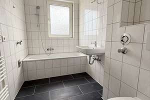 Frisch renovierte 3-Zi.-Whg. mit modernem Tageslichtbad – Krautstr. 34, 42289 Heckinghausen, Wuppertal – Vorschaubild 6