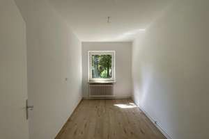 Renovierte 3-Zimmer-Wohnung mit Wanne und Dusche in Wilhelmshaven City zu sofort! – Kolberger Straße 26, 26382 Bant, Wilhelmshaven – Vorschaubild 3