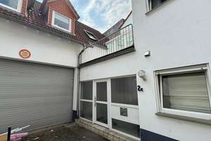 *Für Kapitalanleger, oder Aufteiler* Wohn-Ensemble mit 4 separaten Einheiten und Doppelgarage – Marktstr. 2b, 60388 Bergen-Enkheim, Frankfurt am Main – Vorschaubild 1