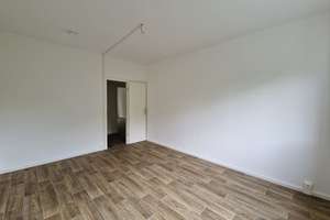 Der perfekte Mix aus Raum und Komfort***3-Zimmer im Hochparterre mit großer Dusche und Balkon! – Deiwitzweg 22, 4207 Lausen-Grünau, Leipzig – Vorschaubild 5