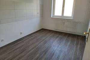 Homeoffice im Grünen, hier macht das Arbeiten Spaß // 1.OG Whg 2 – Schubertring 12, 38440 Hohenstein, Wolfsburg – Vorschaubild 1