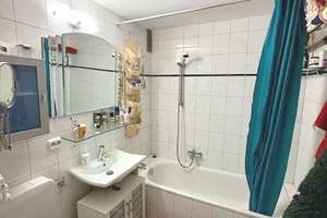 Großzügige 3-Zimmer Hochparterre-Wohnung direkt am Nymphenburger Kanal – Die vollständige Adresse der Immobilie erhältst du vom Anbieter., 81245 Obermenzing, München – Vorschaubild 11