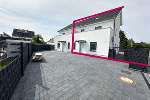 Moderne Doppelhaushälfte mit Garten, Terrasse und zwei Balkonen – Wendhäuser Weg 12, 38108 Volkmarode, Braunschweig – Vorschaubild 1