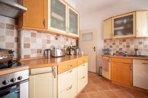 Großzügiges Familienhaus mit 3 Wohnebenen, 730 m² Garten, Wintergarten & Garage in Berlin-Mariendorf – Die vollständige Adresse der Immobilie erhältst du vom Anbieter., 12107 Mariendorf, Berlin – Vorschaubild 11