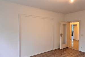 "Charmanter Altbau: 3-Zimmer-Wohnung in Grafenberg" - Balkon zum Garten – Simrockstr. 44, 40235 Grafenberg, Düsseldorf – Vorschaubild 9