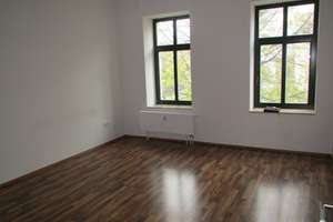 **Wohnen und wohlfühlen** - in Ihrer neuen 3-Raumwohnung, mit Balkon und Eckwanne!! – Zschopauer Straße 138, 9126 Bernsdorf, Chemnitz – Vorschaubild 2
