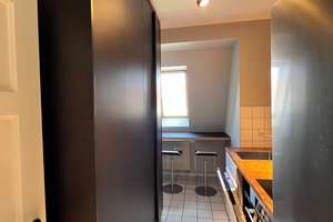 Schwabing erleben: Helle 3-Zimmer-Wohnung mit Balkon Teilmöbliert – 80805 Neufreimann, München – Vorschaubild 12