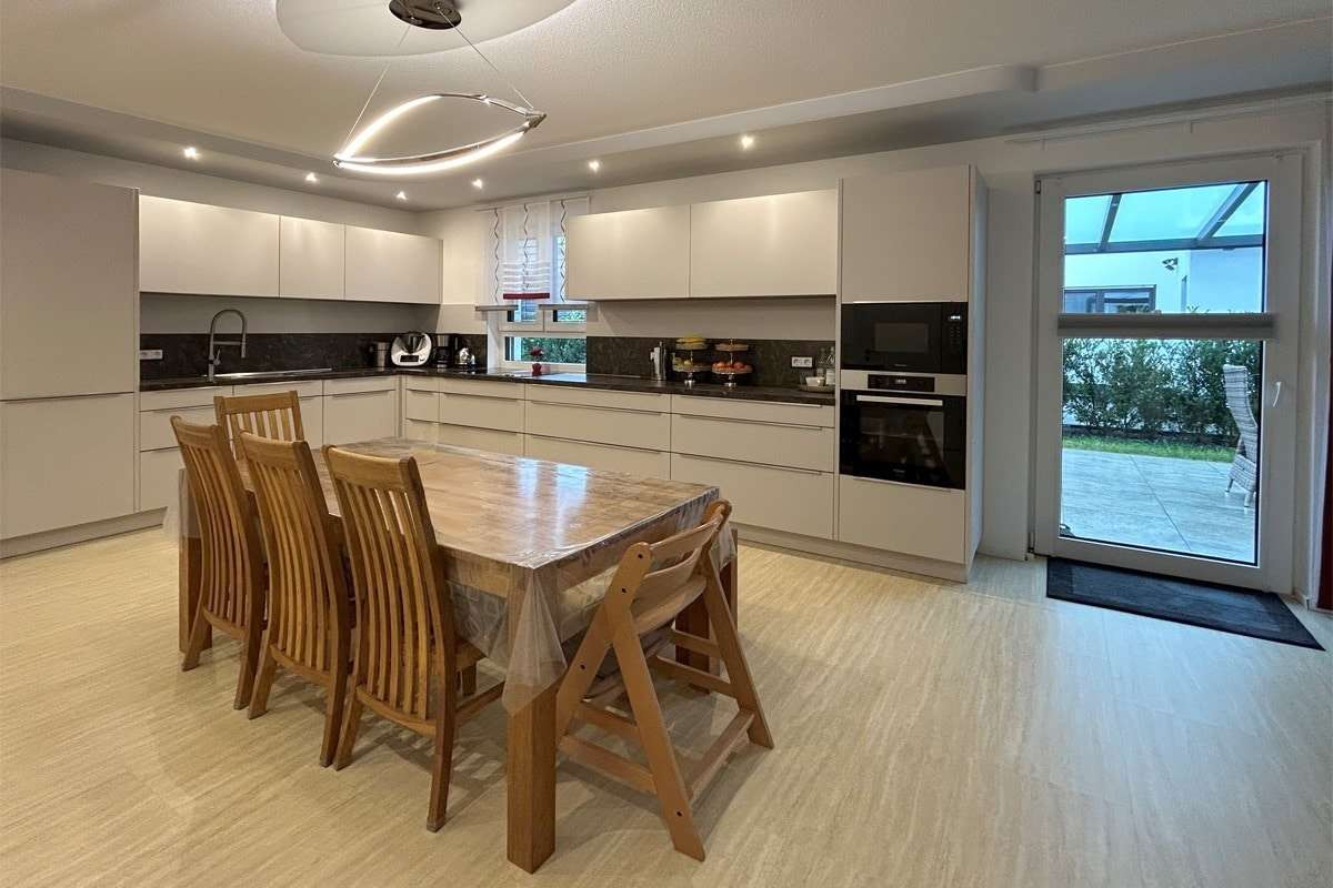 Immobilie in Geiselhöring - Traumhaus mit Einliegerwohnung in Geiselhöring

 - Bild 1