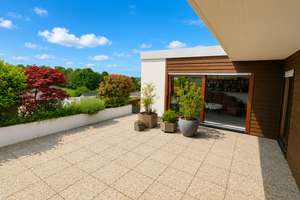 Terrassenwohnung mit außergewöhnlicher Architektur und traumhafter Aussicht in Karlsruhe-Stupferich – Die vollständige Adresse der Immobilie erhältst du vom Anbieter., 76228 Stupferich, Karlsruhe – Vorschaubild 3