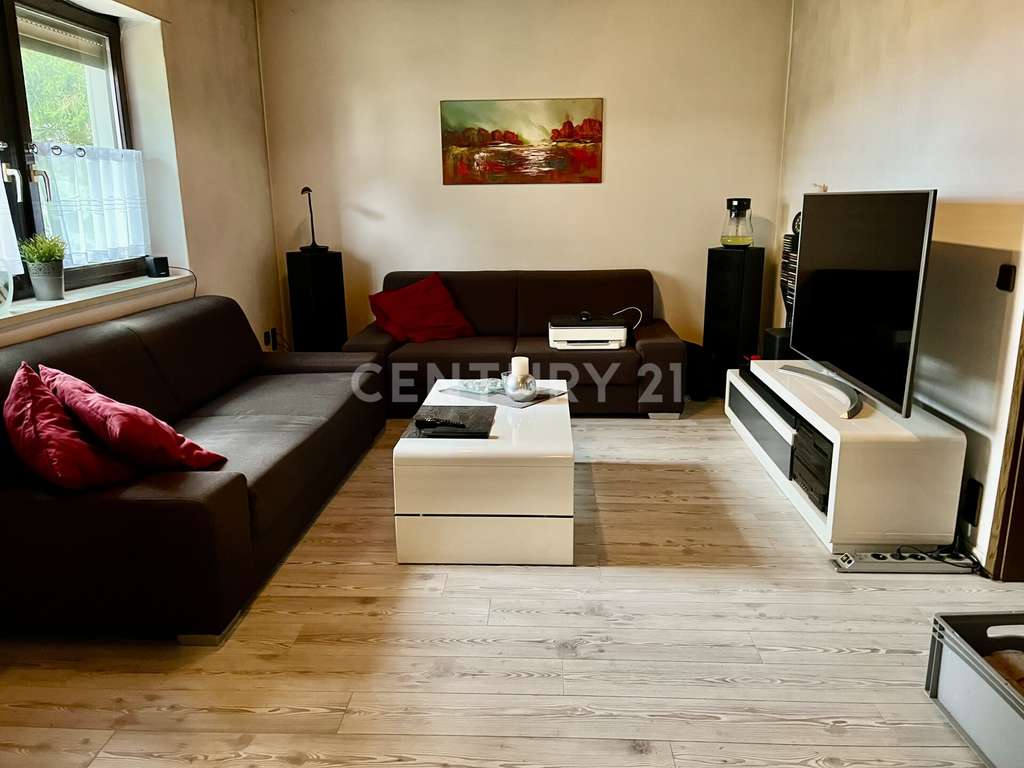 Immobilie in Illingen - Zwei Wohnhäuser, ein Grundstück – sichere Mieteinnahmen und Entwicklungsoptionen in Illingen OT - Bild 4