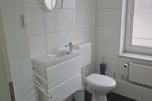 Helle 3-Zimmer-Wohnung ( 70 m²) mit hohen Decken und großen Fenstern in ruhiger Lage – Die vollständige Adresse der Immobilie erhältst du vom Anbieter., 47137 Untermeiderich, Duisburg – Vorschaubild 17