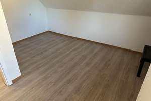 Gewerblich genutzte  4 Zimmer   Wohnung  an Firmen in  71570 Oppenweiler zu vermieten. – Die vollständige Adresse der Immobilie erhältst du vom Anbieter., 71570 Oppenweiler – Vorschaubild 4