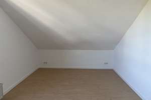 Helle & charmante Dachgeschosswohnung – 82 m² – sofort bezugsfrei – Fabriciusstraße 10, 33104 Schloß Neuhaus, Paderborn – Vorschaubild 4