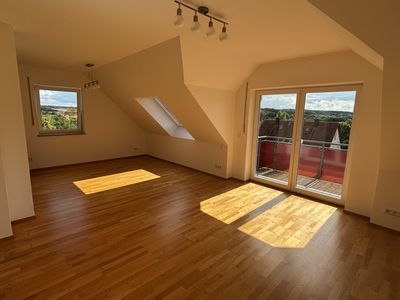 Helle 3-Zimmer-Dachgeschosswohnung mit hochwertiger Ausstattung in Pfaffenhofen