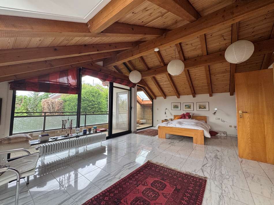 Schlafzimmer DG mit Balkon