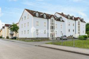 Wohnen mit Hauscharakter – Großzügige Erdgeschosswohnung mit 6 Zimmern an der Donau

